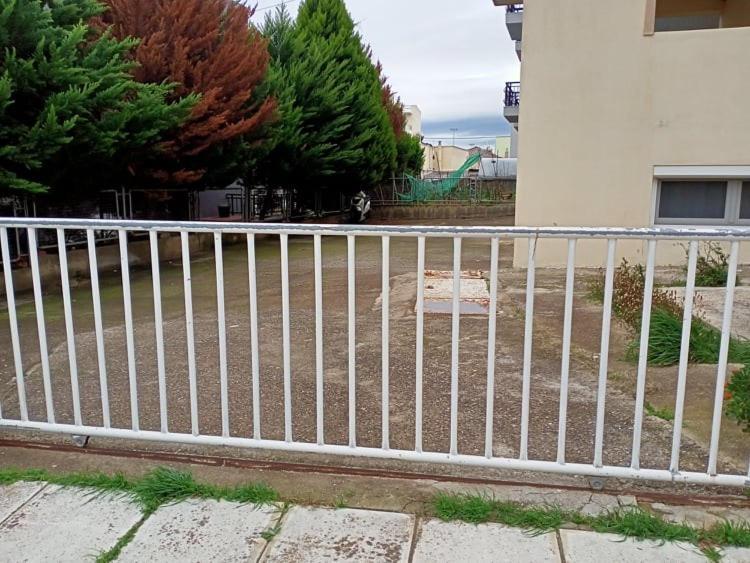 Semi-Basement 250M From Sea, Nea Chili Appartement Alexandroupolis Buitenkant foto